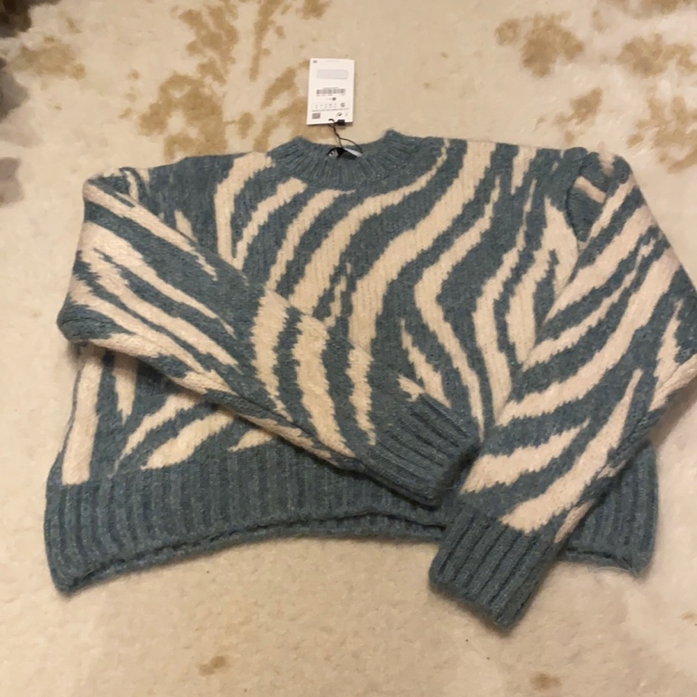 Zara sweater NWT!!